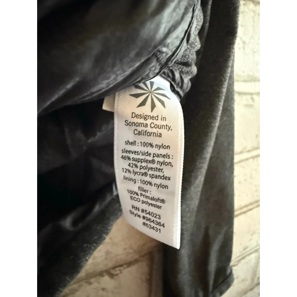 Athleta #b8 primaloft